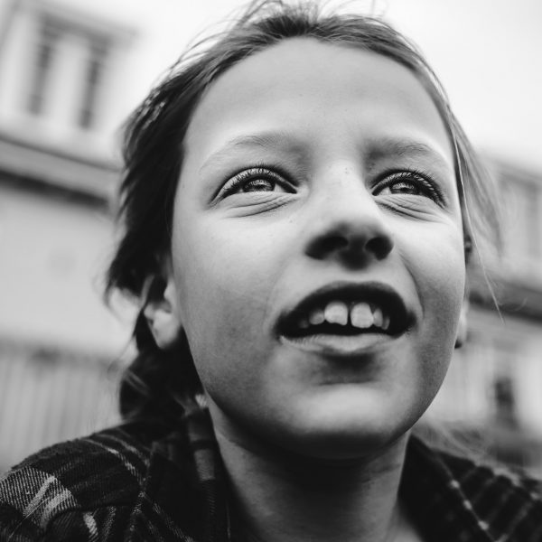 Documentaire familie fotografie in Maarssen, documentair portret, kinderportret, Day in the Life, documentair familie fotograaf, foto door Sandra Stokmans Fotografie
