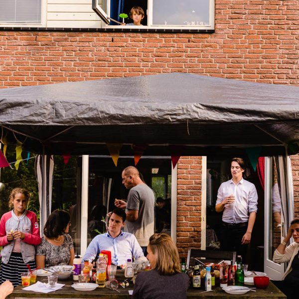 Verjaardagsreportage, barbecuen, Day in the Life, documentaire familie fotografie, foto door Sandra Stokmans Fotografie