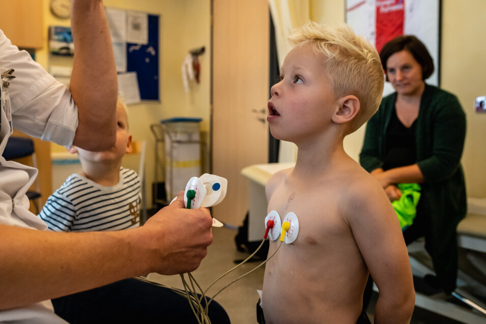 Project Hartekind, voorbereiding inspanningsoefening bij WKZ, familie fotografie Sandra Stokmans Fotografie