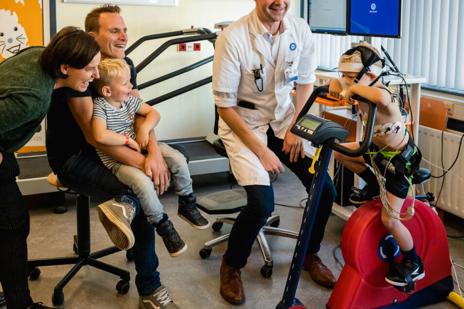 Project Hartekind, inspanningsoefening bij WKZ, familie fotografie Sandra Stokmans Fotografie