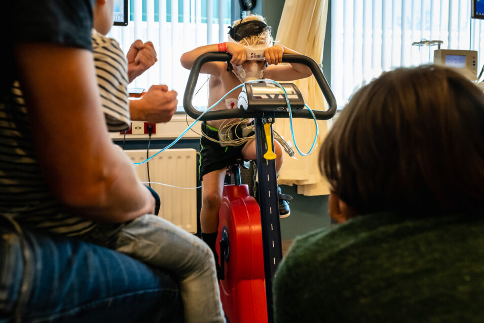 Project Hartekind, inspanningsoefening bij WKZ, familie fotografie Sandra Stokmans Fotografie