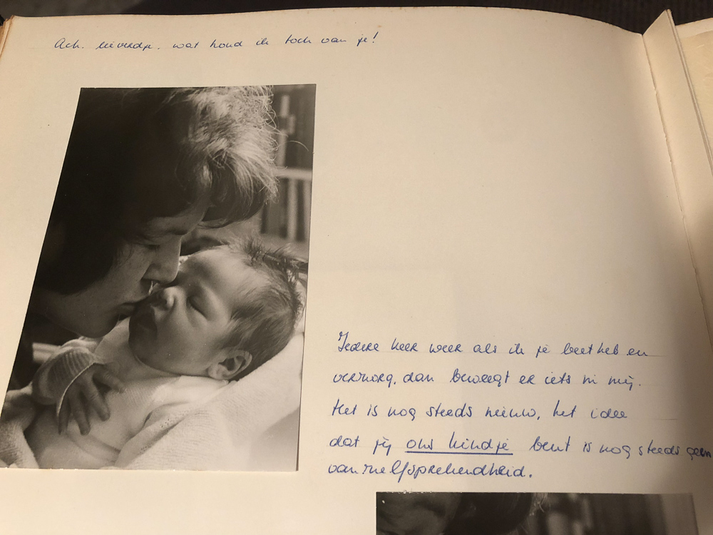 Babyalbum Sandra Stokmans, moeders woorden