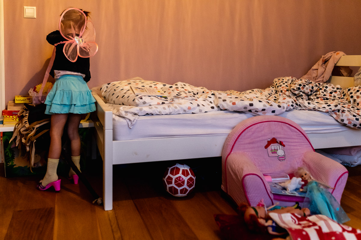 Rommelen op je kamer tijdens Day in the Life Rotterdam voor Project Hartekind, foto door Sandra Stokmans Fotografie
