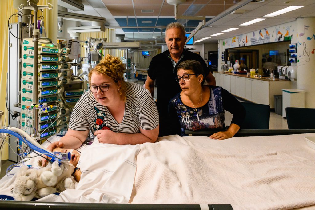 Ziekenhuisreportage - openhartoperatie van een Hartekind in het Wilhelmina Kinderziekenhuis (WKZ) in Utrecht. Foto door Sandra Stokmans Fotografie