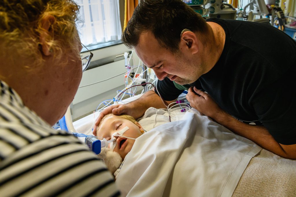 Ziekenhuisreportage - openhartoperatie van een Hartekind in het Wilhelmina Kinderziekenhuis (WKZ) in Utrecht. Foto door Sandra Stokmans Fotografie