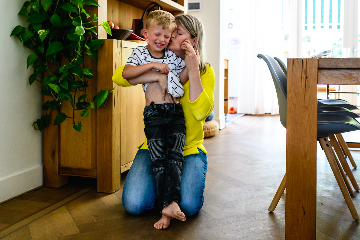 Maar dan is het ook weer heerlijk om het goed te maken, familiefotografie door Sandra Stokmans Fotografie