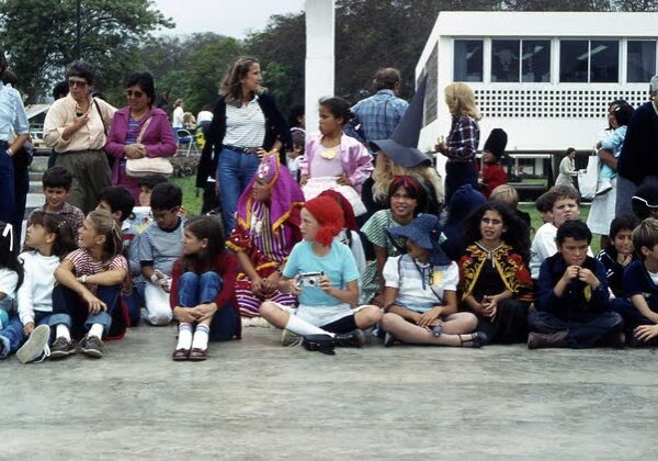 Halloween, in Peru. Ik ben Pipi Langkous.